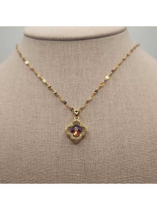 Jewelry - 18k Gold Plated Stainless Steel Lip Chain , Prism Style Clover Pendant